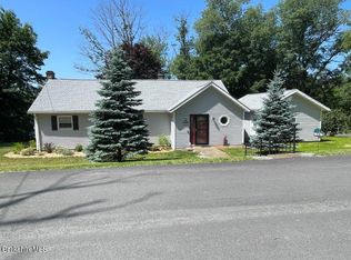 29 Grove Ave, Lanesboro, MA 01237