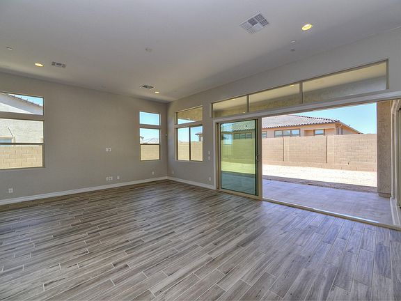 3rd image of 9432 W Villa Hermosa