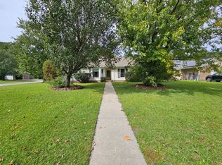 218 Foxwood Ct, Jacksonville, NC 28540