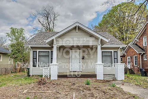 1405 Lexington Ave Photo 1