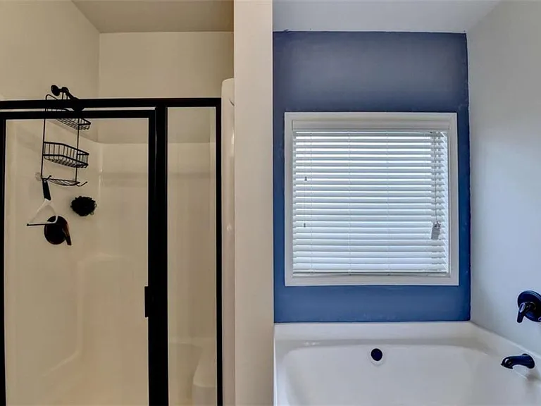 2130 Line Dr — Photo 11
