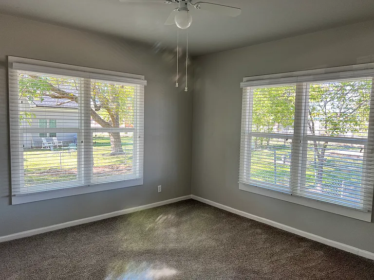 309 S Dallas St — Photo 5