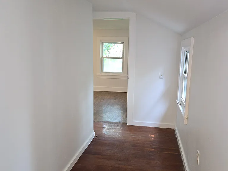 25 Falmouth Rd — Photo 12