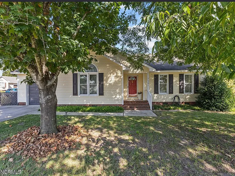 3434 Masters Dr — Photo 1