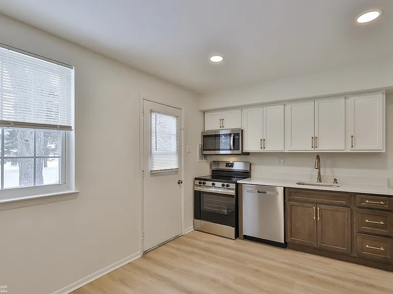 305 S Warminster Rd #D3 — Photo 4