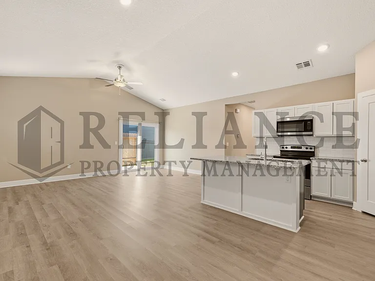 2755 S Greenleaf St — Photo 15