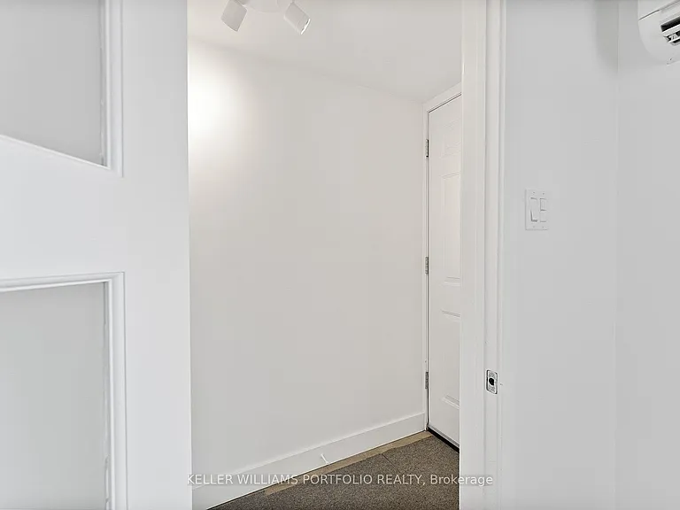 2118A Danforth Ave — Photo 34