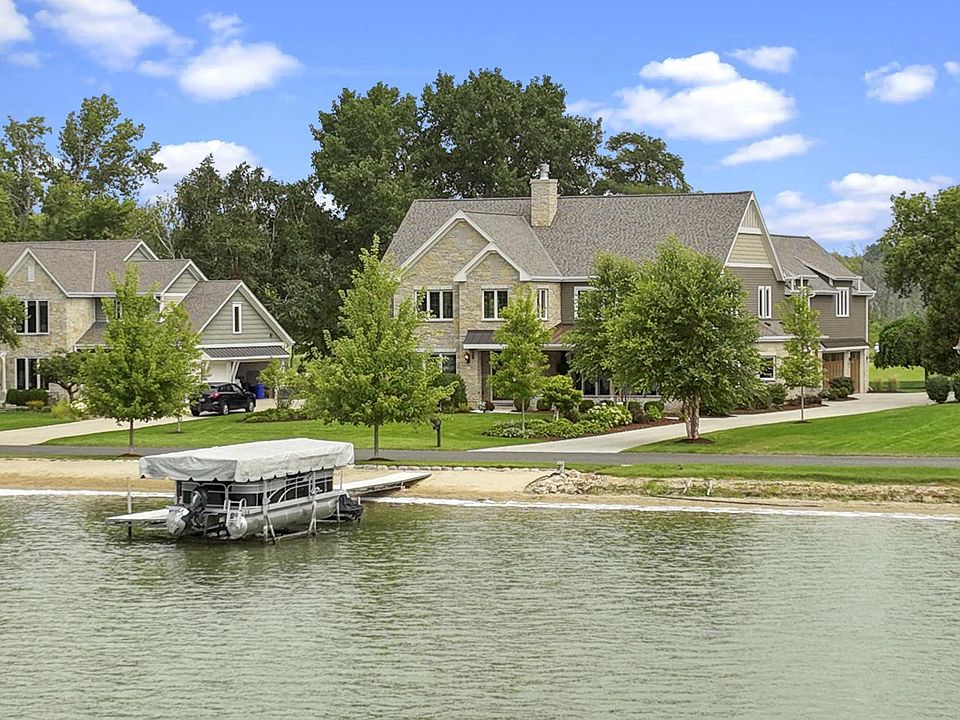 1st image of 282 Lac La Belle DRIVE