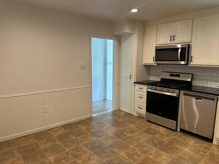 1201 W Lovers Ln — Photo 38