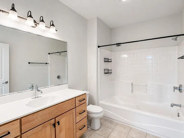 1905 N Water St #205 — Photo 8