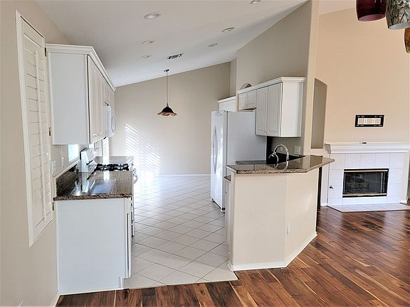 4th image of 7276 Clearview Way