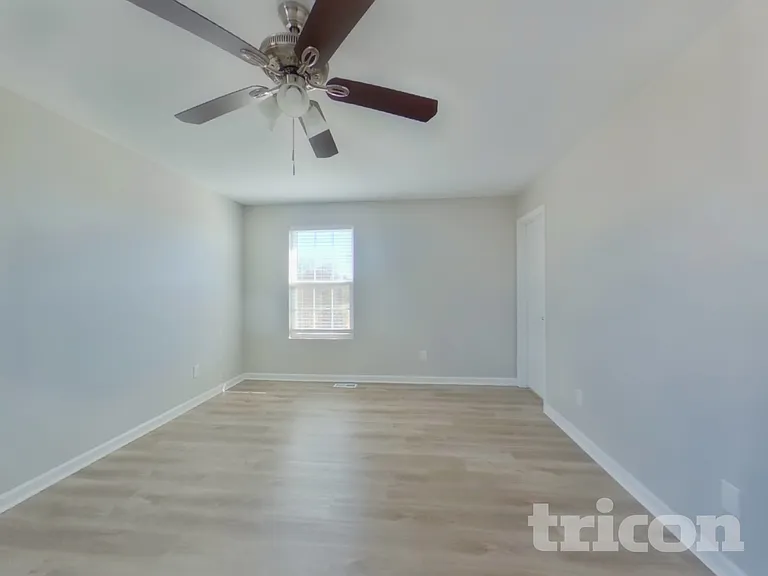 1836 Wendy Blvd — Photo 6