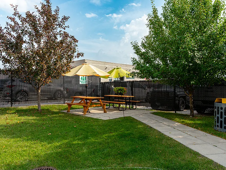 2390 McPhillips St — Photo 24
