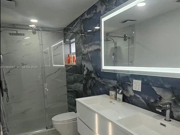 5th image of 11417 SW 35th Ln
