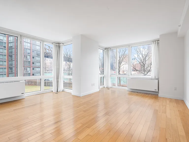 415 Main St #2-F — Photo 1