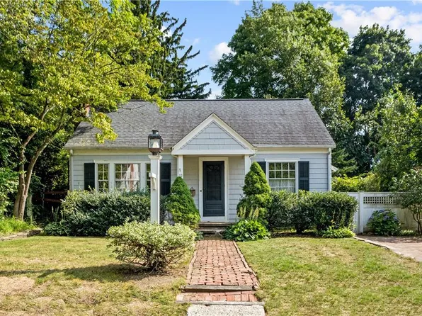 12 Highland Ave, North Providence, RI 02911