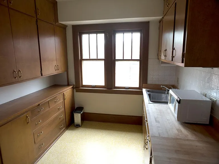 4326 N Newhall St — Photo 10