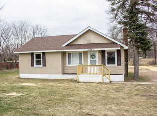 5095 Fenton Rd, Flint, MI 48507