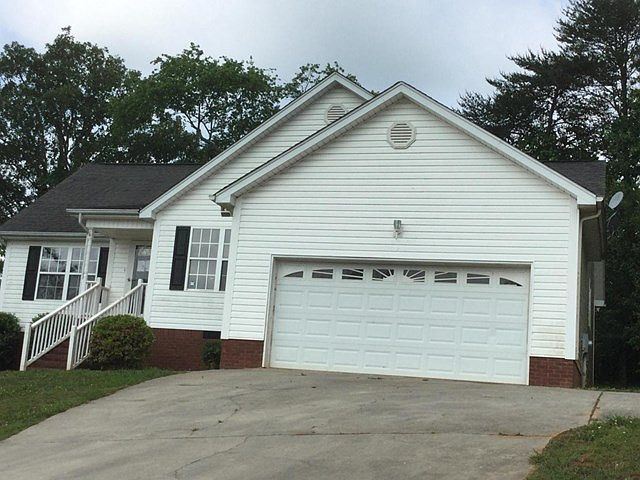 1st image of 327 Windsong Dr