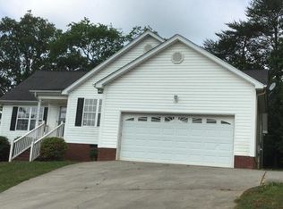 327 Windsong Dr, La Fayette, GA 30728