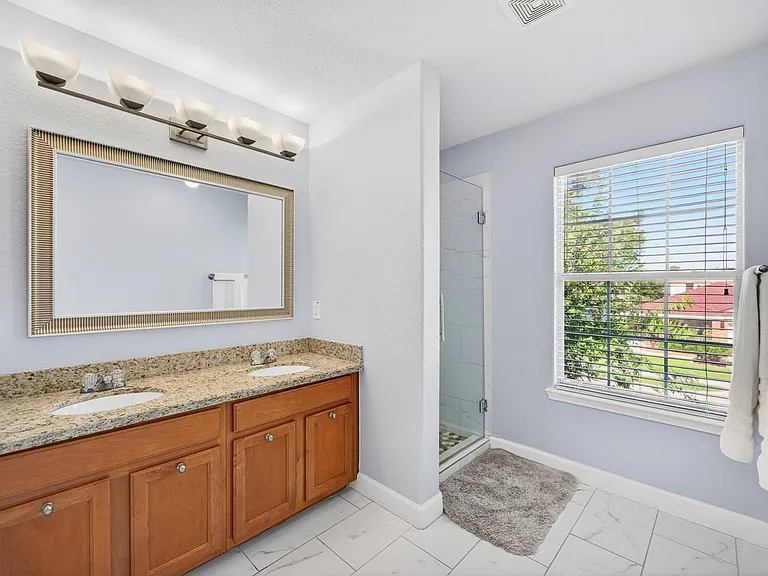 2522 Knoll Shadows Ln — Photo 21