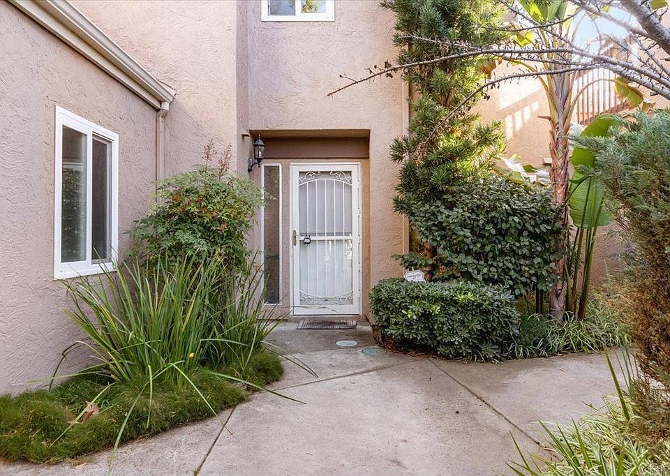 1st image of 23838 Green Haven Ln