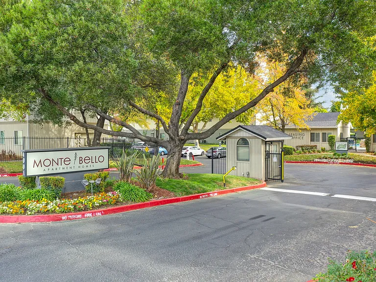 Monte Bello Apartments — Photo 33