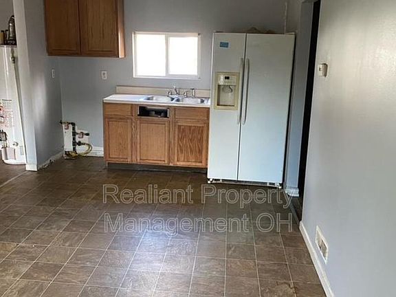 3rd image of 12141 Evans St