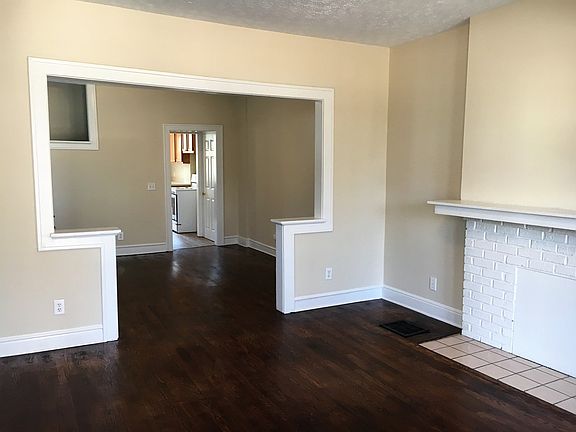 2nd image of 243-245 E Clinton St #243