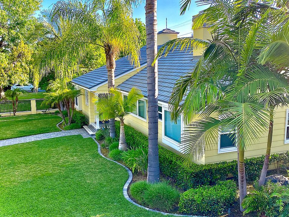 2nd image of 3042 E California Blvd