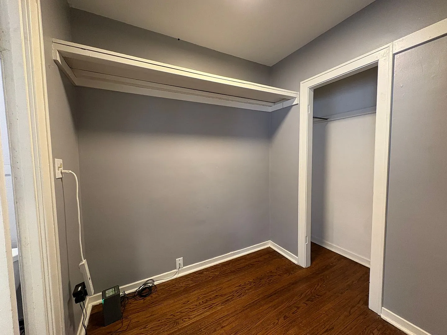 648 S 12th - 12H Apartments — Photo 3