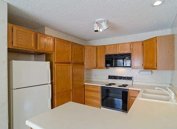 2nd image of 5656 Sanibel Drive