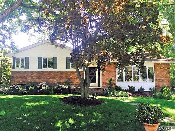 5th image of 65 Oak Hill Dr