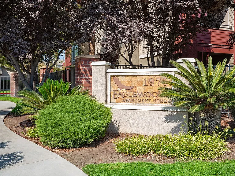 Eaglewood — Photo 11