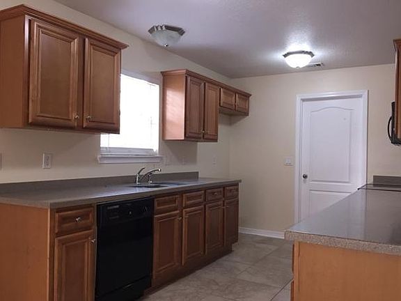 5th image of 613 Ivy Ave