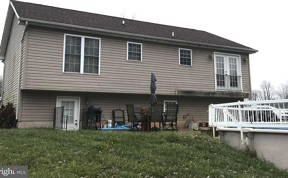 2nd image of 72 Fairground Ave