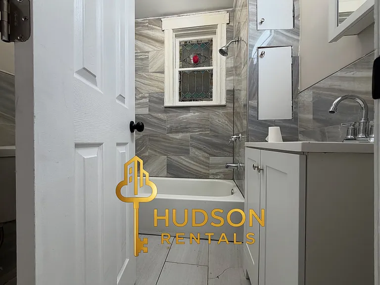 211 Bidwell Ave #1 — Photo 8