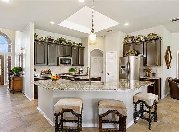 2nd image of 7707 Summer Glen Dr