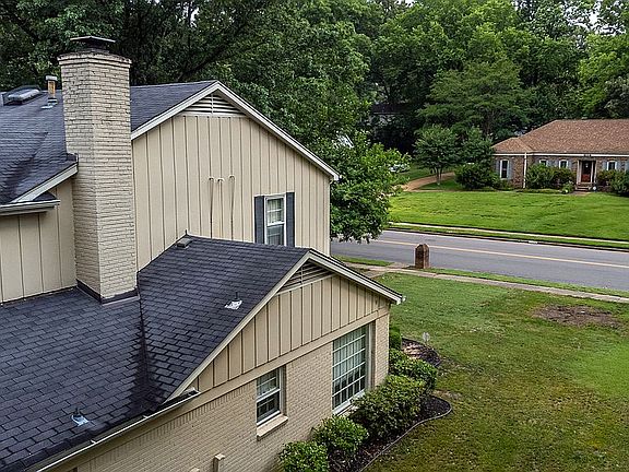 4th image of 2115 Hickory Crest Dr