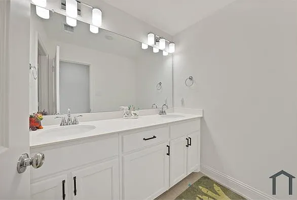 2701 Classical Dr — Photo 18