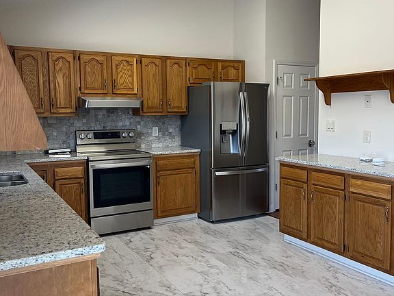 2nd image of 3541 Crestwood Dr