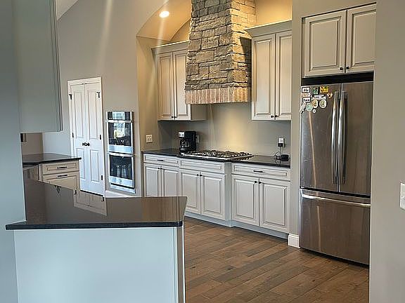 2nd image of 210 Pintail Dr