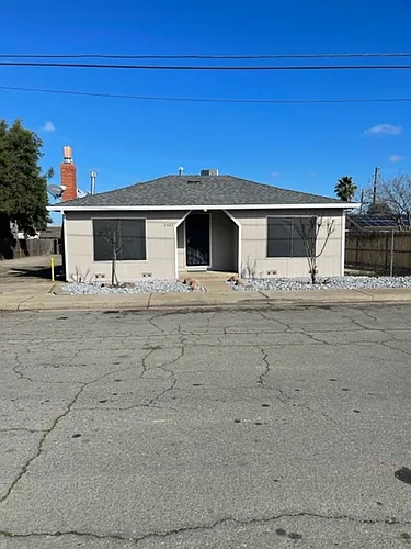 2607 Alamo Dr Photo 1