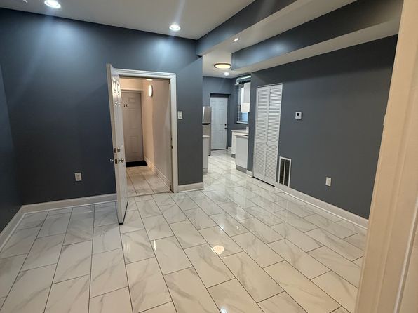 6335 S Elizabeth St #E