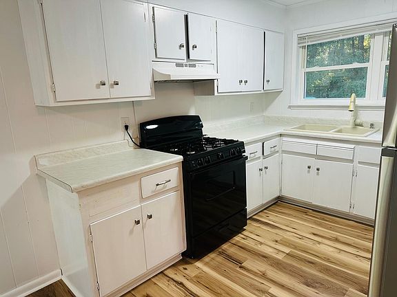 2nd image of 15317 Anderson Dr