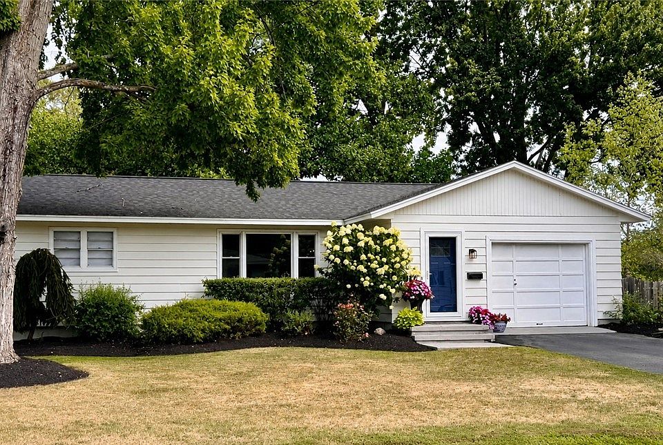 1st image of 106 Belleview Dr