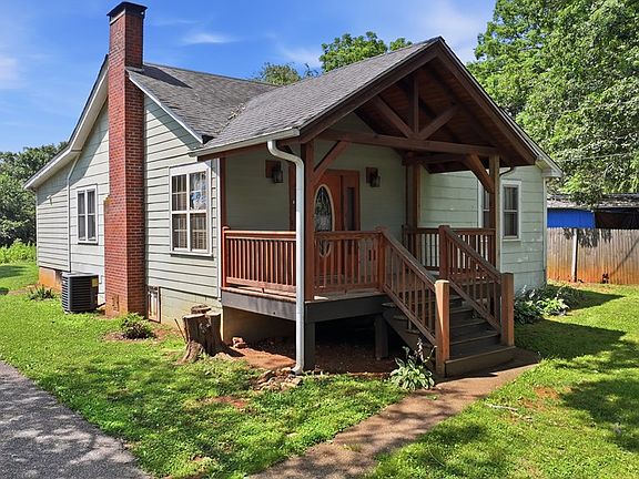 2nd image of 107 Forest Ave