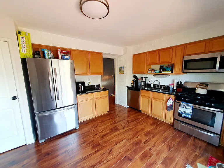 3535 Treaty Ln — Photo 2