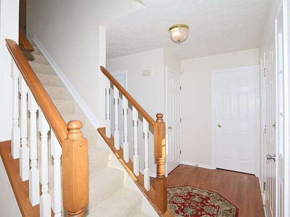 3rd image of 8001 Dorsetshire Dr