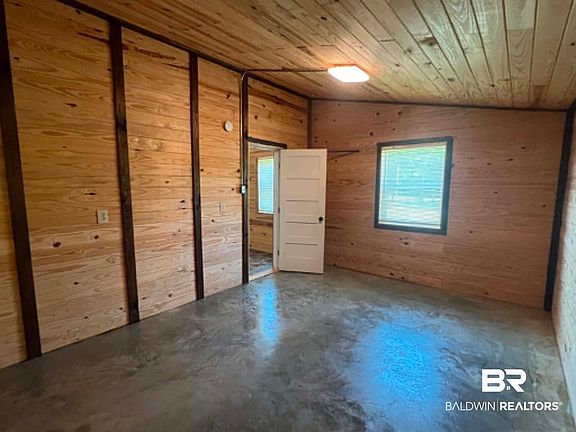 5th image of 2588 Wolf Log Rd